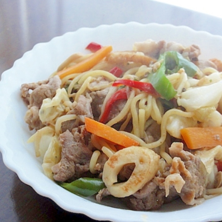 麺1つ二人分…うどんだしであっさり具沢山焼き蕎麦